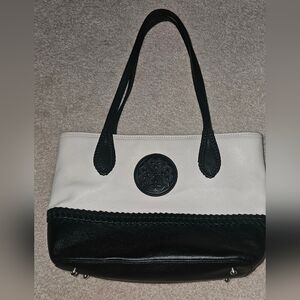 BRIGHTON FERRARA BLACK WHITE FLAVIA MEDALLION TOTE SHOULDER HANDBAG. RARE
